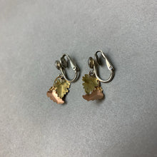 Load image into Gallery viewer, 10K Black Hills Gold Sterling Clip Earrings (3.1g)
