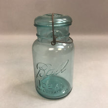 Load image into Gallery viewer, Vintage Blue Quart Mason Jar with Lid
