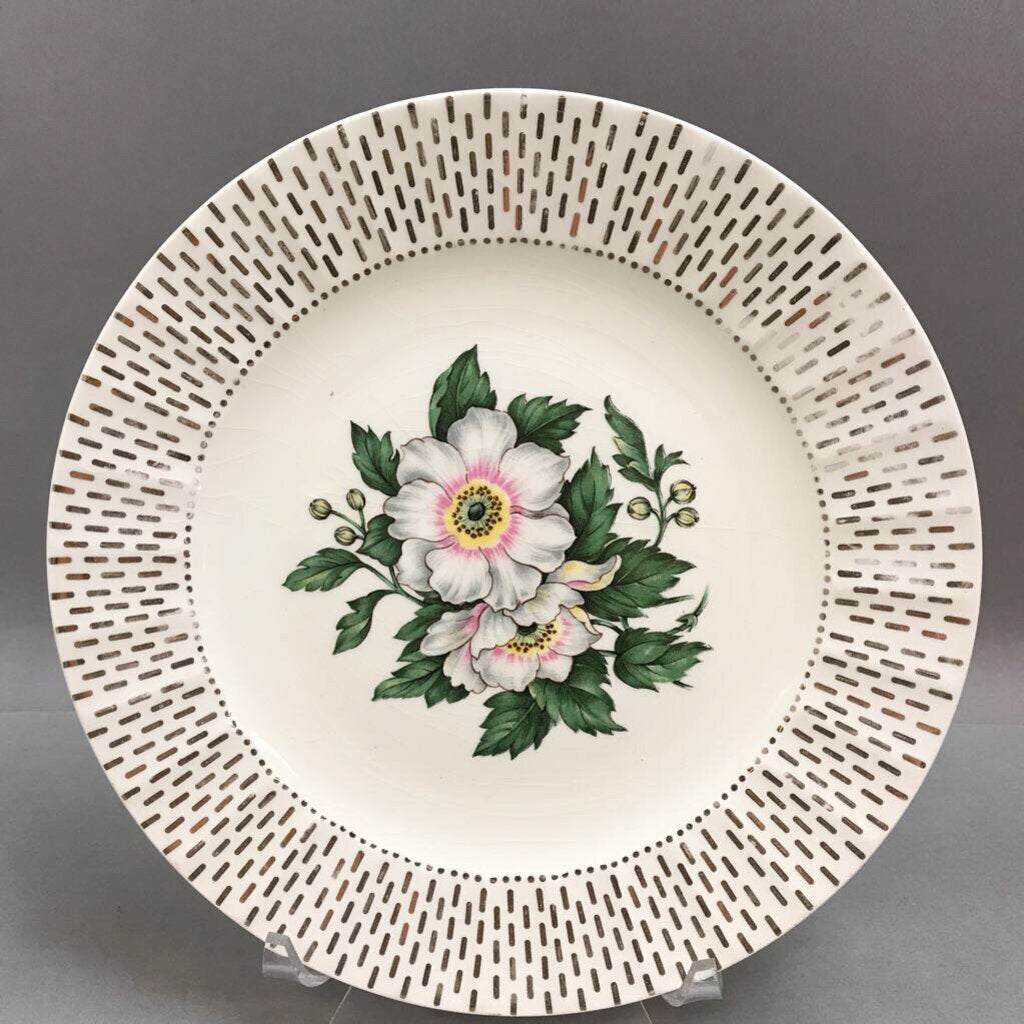 Homer Laughlin Hale-22 K Gold Filagree Dinner Plate (9.25