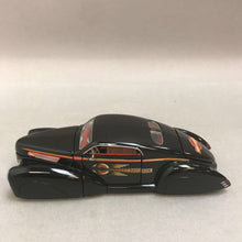 Load image into Gallery viewer, Harley-Davidson 1939 Lincoln Zephyr Custom Street Rod 1:43 Scale Die Cast (5.5in)
