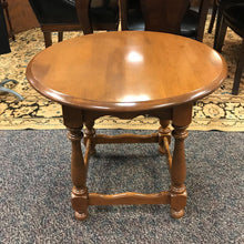 Load image into Gallery viewer, Hard Rock Maple End Table (22x24x26)
