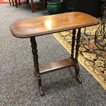Load image into Gallery viewer, End Table (23x13x25)
