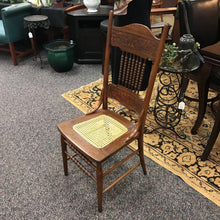 Load image into Gallery viewer, Wood Chair (42x17x19)
