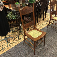 Load image into Gallery viewer, Wood Chair (42x17x19)
