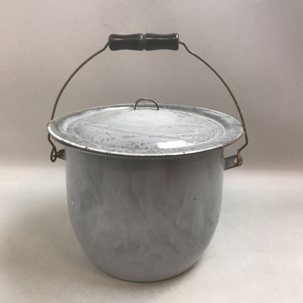 Vintage Gray Enamel Stock Pot with Lid (8