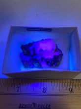 Load image into Gallery viewer, Calcite On Spherulite (2x2) UV REACT
