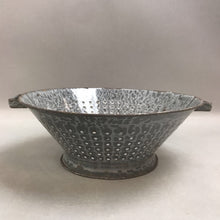 Load image into Gallery viewer, Gray Graniteware Colander Bowl (4x11x11)
