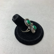 Load image into Gallery viewer, Vintage Sterling Malachite Two Stone Flourish Ring sz 6.5
