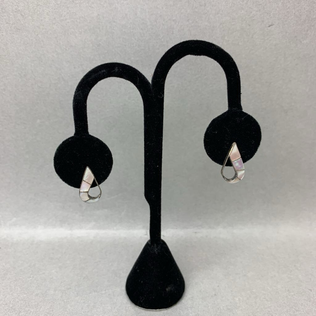 Vintage Native American Sterling Mother of Pearl Inlay 0.75