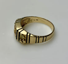 Load image into Gallery viewer, 12K Black Hills Gold Ring sz 11 (6.2g)
