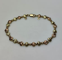 Load image into Gallery viewer, 10K Black Hills Gold Leaf Link 7.5" Bracelet (6.3g)
