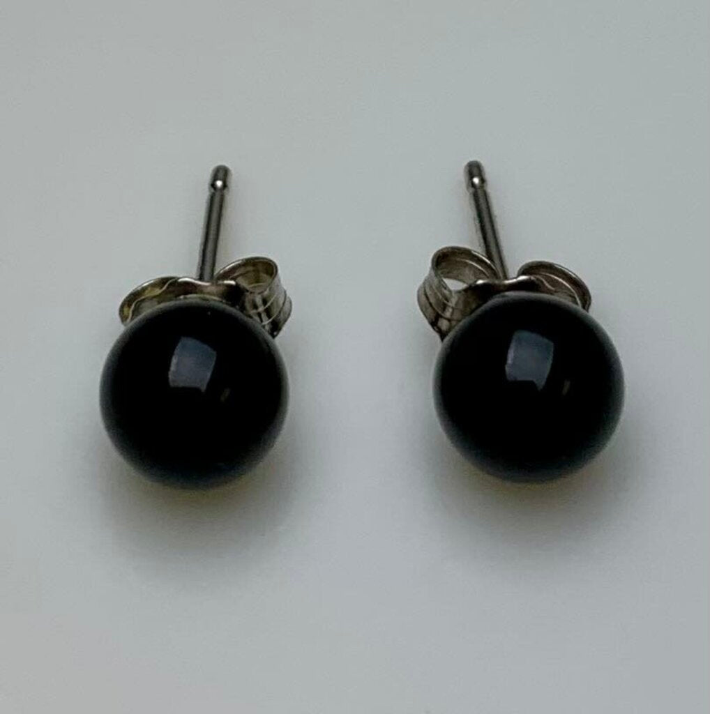 14K White Gold Onyx Ball Stud Earrings (0.9g)