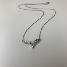 Load image into Gallery viewer, 14K White Gold Diamond V 17&quot; Necklace (2.2g)
