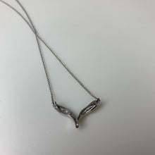 Load image into Gallery viewer, 14K White Gold Diamond V 17&quot; Necklace (2.2g)
