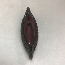 Load image into Gallery viewer, Purple Daisy Button Glass Canoe (1x5)(2 Available)
