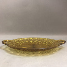 Load image into Gallery viewer, Vintage Amber Glass Double Handled Daisy Button Serving Dish 1x13x9)
