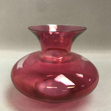 Load image into Gallery viewer, Cranberry Glass Floral Fenton Vase (5in)
