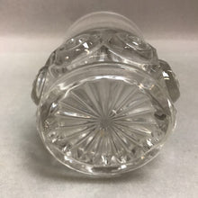 Load image into Gallery viewer, Circa 1890&#39;s Snail Pattern Celery Vase (5&quot;)
