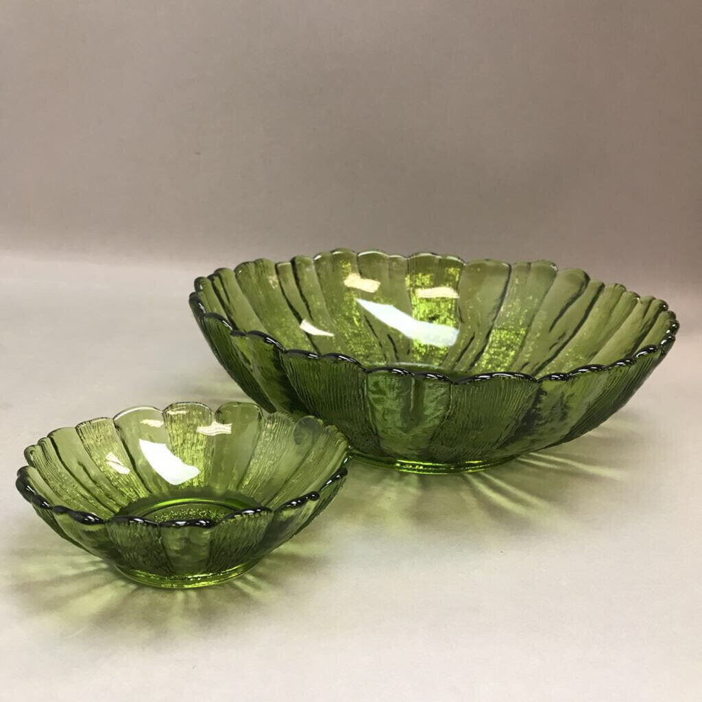 MCM Green Glass Chip & Dip Bowl Set (3x10)