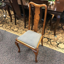 Load image into Gallery viewer, Chair (41x20x17)
