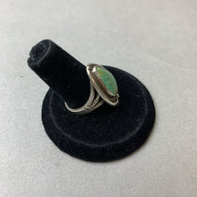 Load image into Gallery viewer, Vintage Native American Sterling Green Turquoise Teardrop Ring sz 6.75
