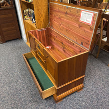 Load image into Gallery viewer, Lane Cedar Chest (28x44x19)
