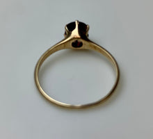 Load image into Gallery viewer, Vintage 10K Gold Garnet Prong Set Ring sz 7 As-Is (1.6g)
