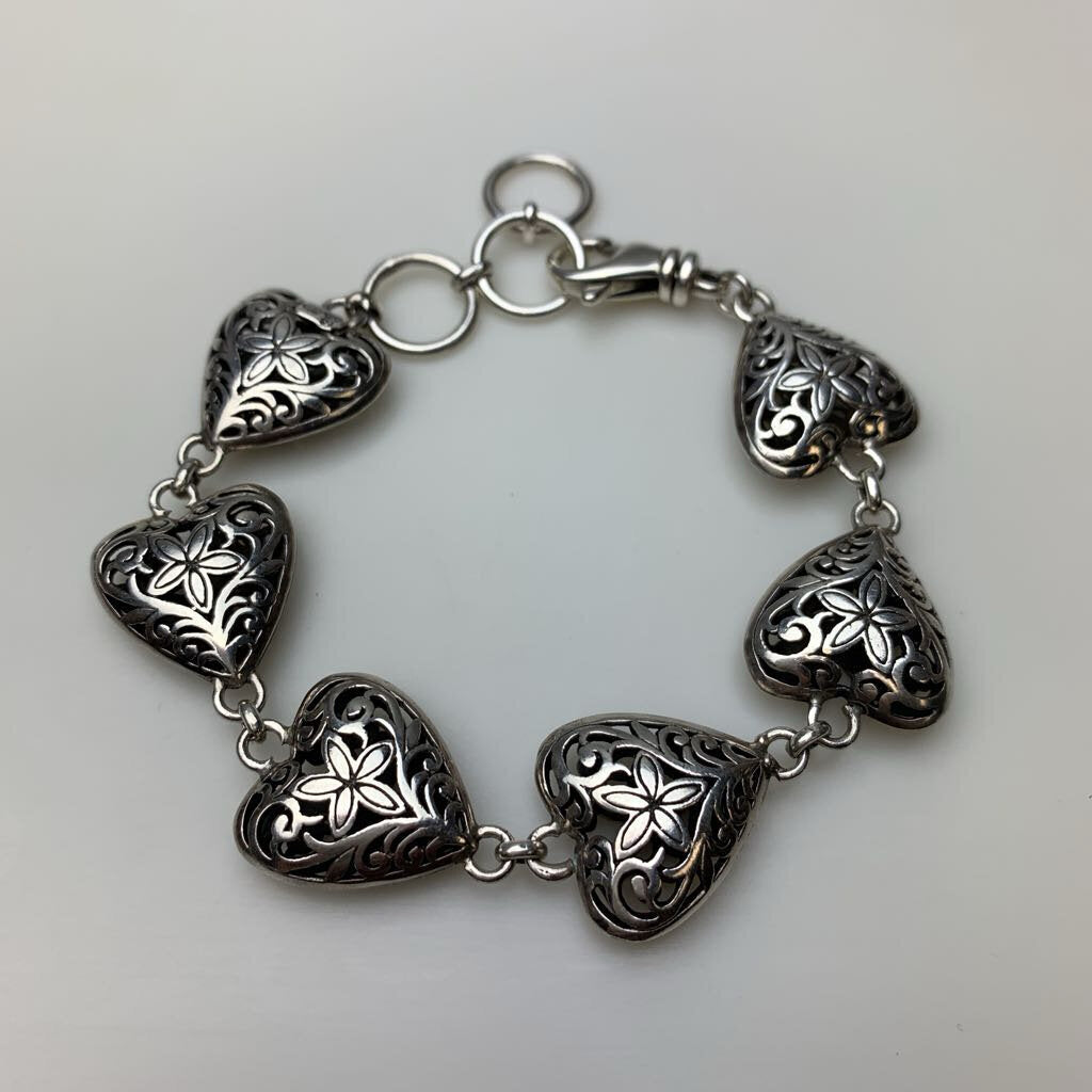 Kasi Bali Sterling Filigree Heart Station Bracelet (8.25