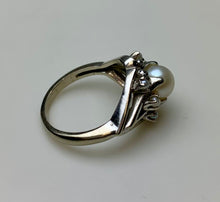 Load image into Gallery viewer, 10K White Gold Pearl Ring sz 5.5 (4.1g)
