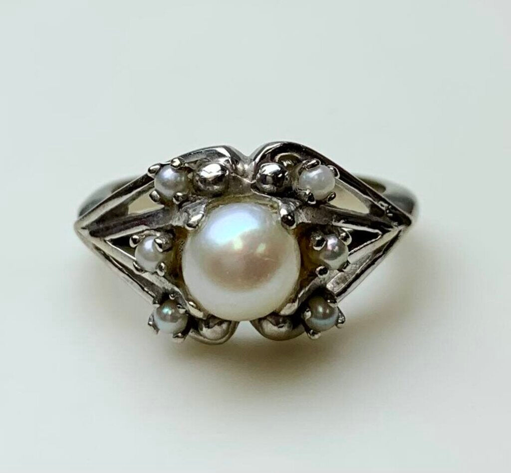 10K White Gold Pearl Ring sz 5.5 (4.1g)