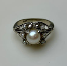 Load image into Gallery viewer, 10K White Gold Pearl Ring sz 5.5 (4.1g)
