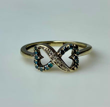 Load image into Gallery viewer, 14K Gold Blue Topaz Ring sz 3.5 (1.5g)
