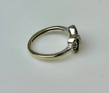Load image into Gallery viewer, 14K Gold Blue Topaz Ring sz 3.5 (1.5g)
