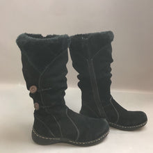 Load image into Gallery viewer, Ladies Beartrap Black Leather Winter Boots Size 9
