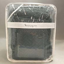Load image into Gallery viewer, Koolaburra By Ugg Gray King Quilt Set 1 Quilt and 2 Shams
