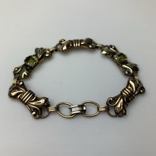 Load image into Gallery viewer, Vintage Providence Stock Company 12K Gold Filled Green Gem Bow Link Bracelet (7")
