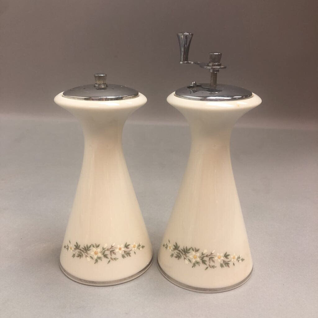 Lenox China Brookdale Salt and Pepper Mill Set (5.5in) (Set of 2)