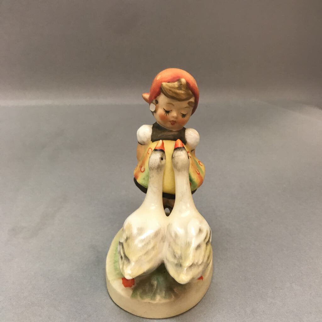 Goebel Hummel Goose Girl Figurine (As Is) (4in)