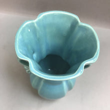 Load image into Gallery viewer, Haeger Seafoam Green Vase with Handles (6&quot;)
