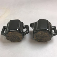 Load image into Gallery viewer, Vintage Black Pottery Cream &amp; Sugar Paneled Set (2.5&quot;)
