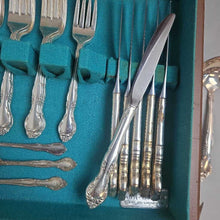 Load image into Gallery viewer, Oneida &#39;Affection&#39; Silverplate Flatware Set w/ Chest (5x16x11)
