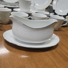 Load image into Gallery viewer, Four Crown China &quot;Southampton&quot; China Set
