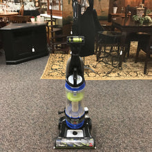 Load image into Gallery viewer, Bissell CleanView Swivel Rewind Pet Reach Vacuum Cleaner with Quick Release

