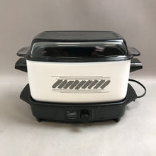 Load image into Gallery viewer, West Bend 4 Qt Slow Cooker
