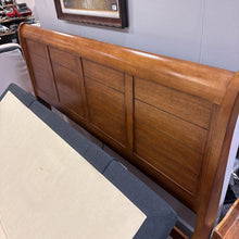 Load image into Gallery viewer, Liberty Furniture King Sleigh Bed w/Power Base (50&quot; Tall)
