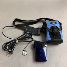 Load image into Gallery viewer, Sanyo Xacti Digital Camcorder Model VPC-CG6 with Battery Charger and Carrier Bag (3.5inx2in)
