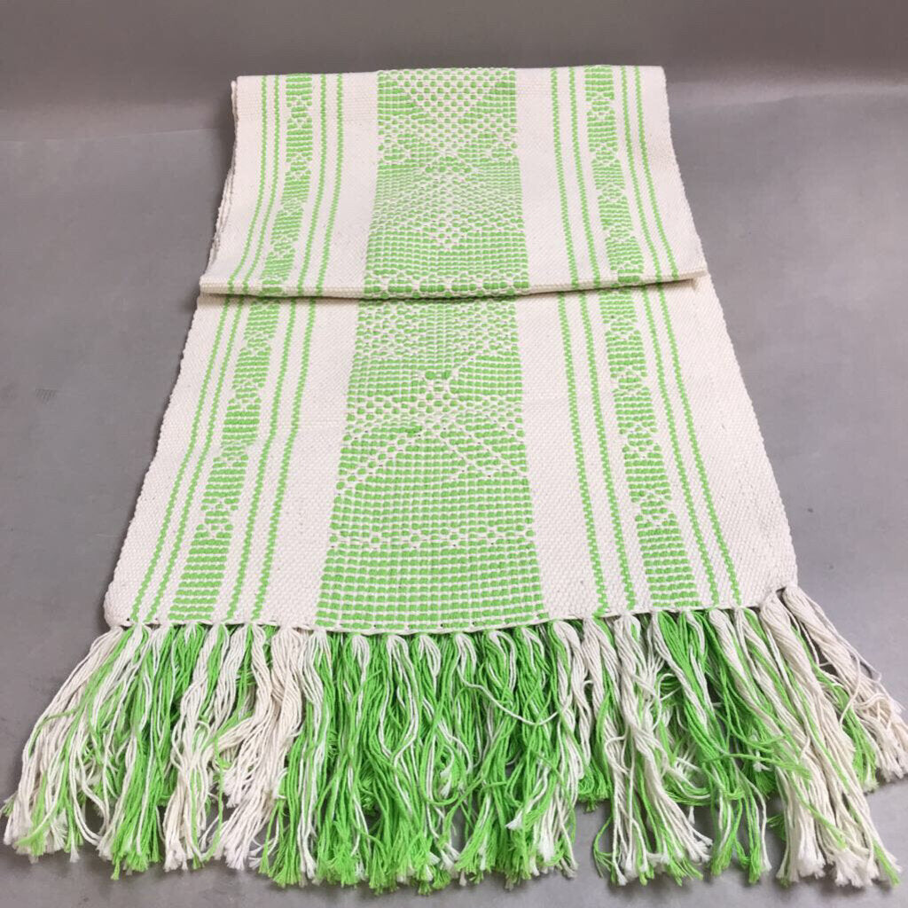 Green & White Tabl Runner (60x13)