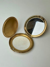Load image into Gallery viewer, Vintage Stratton UK Eastern Star Masonic Powder Sifter Compact (3&quot;)
