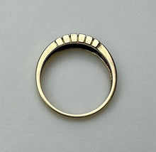 Load image into Gallery viewer, 10K Gold Cubic Zirconia Ring sz 8 (2.9g)
