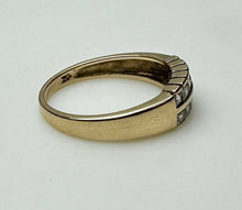 Load image into Gallery viewer, 10K Gold Cubic Zirconia Ring sz 8 (2.9g)
